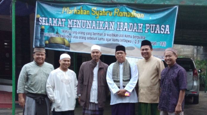DI BULAN RAMADHAN MUSHOLAH AL-IKHLAS GRIA JAKARTA PAMULANG GELAR KULIAH SUBUH TIAP AHAD.