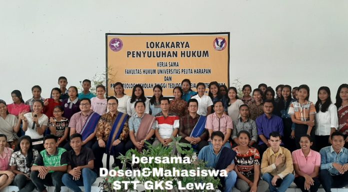 FH UPH BERI PENYULUHAN DAN KONSELING HUKUM DI STT GKS LEWA, SUMBA TIMUR