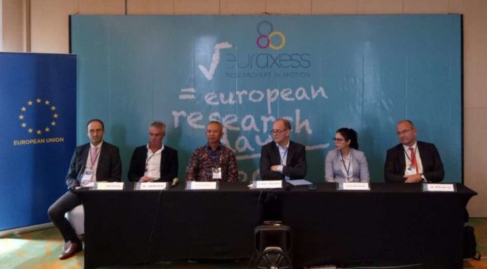 Seluruh nara sumber Press Briefing