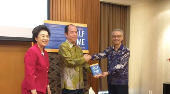 YAYASAN HALFTIME INDONESIA MELUNCURKAN BUKU BEST-SELLER “HALFTIME’ EDISI BAHASA INDONESIA: PARUH WAKTU “DARI SUKSES KE SIGNIFIKANSI’