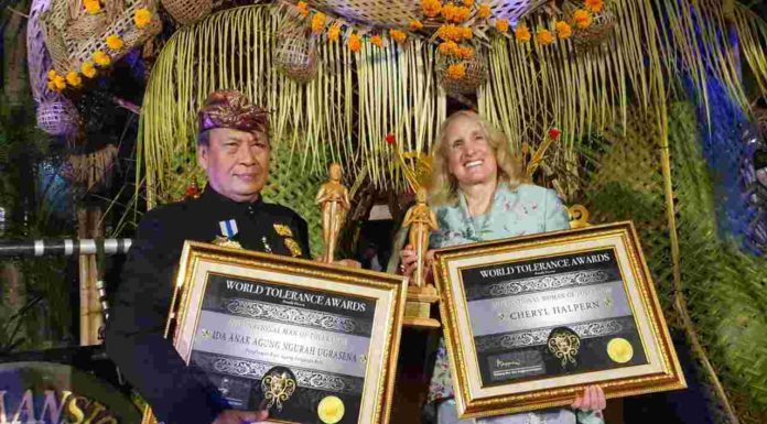 Princess Cheryl Halpern dan Raja A.A Ugrasena Raih Penghargaan Toleransi Internasional