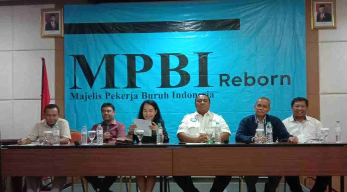 MAJELIS PEKERJA BURUH INDONESIA (MPBI) TUNDA AKSI 23 MARET 2020