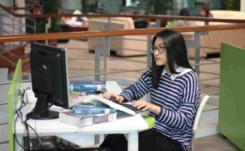 Magister Teknologi Pendidikan UPH Tekankan Pentingnya Pendidik Memahami Esensi Pembelajaran Online