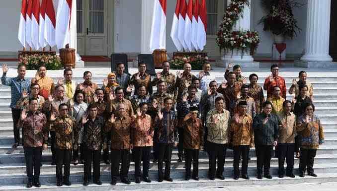 AGUSTUS 2020 YANG KELABU, DUNIA DILANDA RESESI EKONOMI (THE BLACK OF AUGST 2020, GLOBAL ECONOMY RECESSION), INDONESIA SELAMAT DARI RESESI