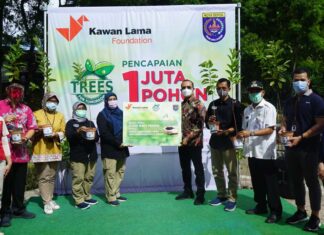 KAWAN LAMA FOUNDATION TELAH BAGIKAN 1 JUTA BIBIT POHON MELALUI PROGRAM TREES FOR TOMORROW