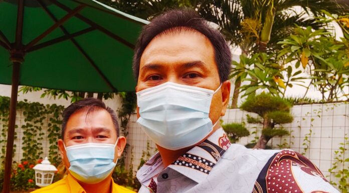 AZIZ SYAMSUDIN CALON KETUA UMUM KOSGORO 1957 PADA MUBES IV DI KOTA CIREBON
