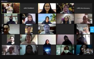 URAI STRATEGI PARIWISATA INDONESIA PASCA PANDEMI COVID-19 PRODI PARIWISATA FAKULTAS BISNIS LSPR SELENGGARAKAN STUDIUM GENERALE BERSAMA KEMENPAREKRAF RI