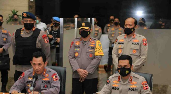 Kapolri Jenderal Listyo Sigit Prabowo menjelaskan terduga teroris penyerang Mabes Polri
