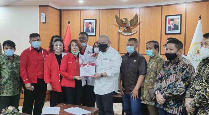 Partai UKM Undang LaNyalla Mattalitti Ketua DPD RI Saat Grand Launching Nasional 17 Ramadan