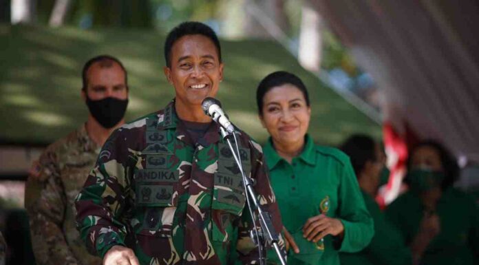 Kasad Meninjau Latma Garuda Shield Ke-15 di Makalisung