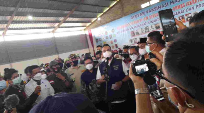 Gubernur DKI Tinjau Gebyar Vaksinasi Massal Hasil Kolaborasi Forum RT-RW dan Ormas Jakut