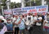 RATUSAN ANGGOTA PAGUYUBAN PETERNAK RAKYAT NUSANTARA DEMO DI DEPAN DPR RI