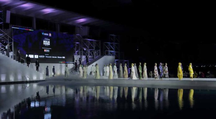 Embracing Jakarta Muslim Fashion Week Memperkenalkan Para Desainer Masa Depan Indonesia dari Berbagai Fashion School