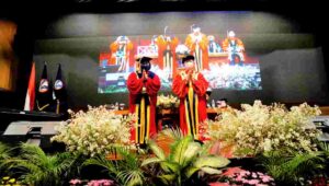 Pengukuhan Prof. Dr. Sabrina Sihombing Sebagai Guru Besar Ilmu Manajemen UPH