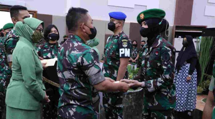 Lima Prajurit Berprestasi Kodam Jaya Dapat Penghargaan Dari Kasad