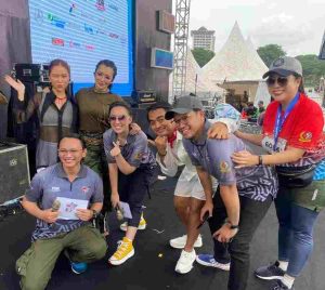 Kobarkan Semangat Bela Negara Ditengah Guyuran Hujan, Peserta Setia Waspada Run 2023 Antusias