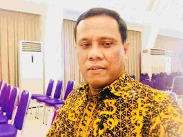INDUSTRIALISASI DAN PERTUMBUHAN EKONOMI
