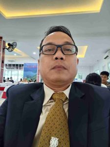 PAUS MENCUCI KAKI RAKYAT INDONESIA