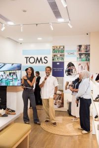 TOMS Gelar Community Gathering di Pondok Indah Mall 2, Perkuat Kampanye #PurchaseWithPurpose di Indonesia