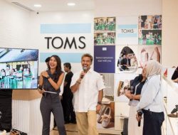 TOMS Gelar Community Gathering di Pondok Indah Mall 2, Perkuat Kampanye #PurchaseWithPurpose di Indonesia
